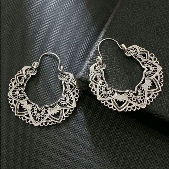 Vintage Antique Silver Dangle Earrings - Picture 2 of 5